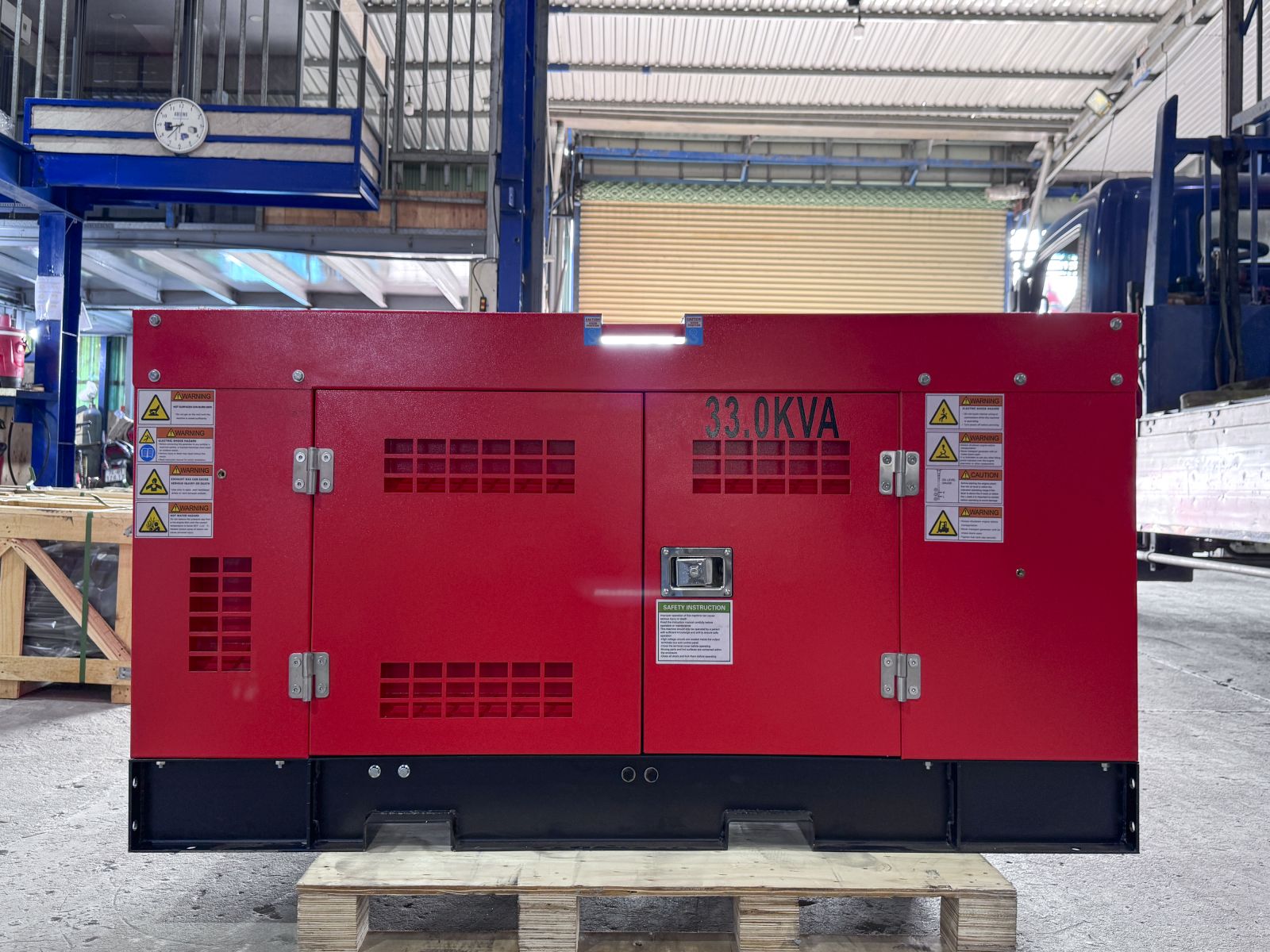 Máy phát điện Tân Thành Tài 25kVA sử dụng động cơ ISUZU - Nhập khẩu mới 100% - Máy 2