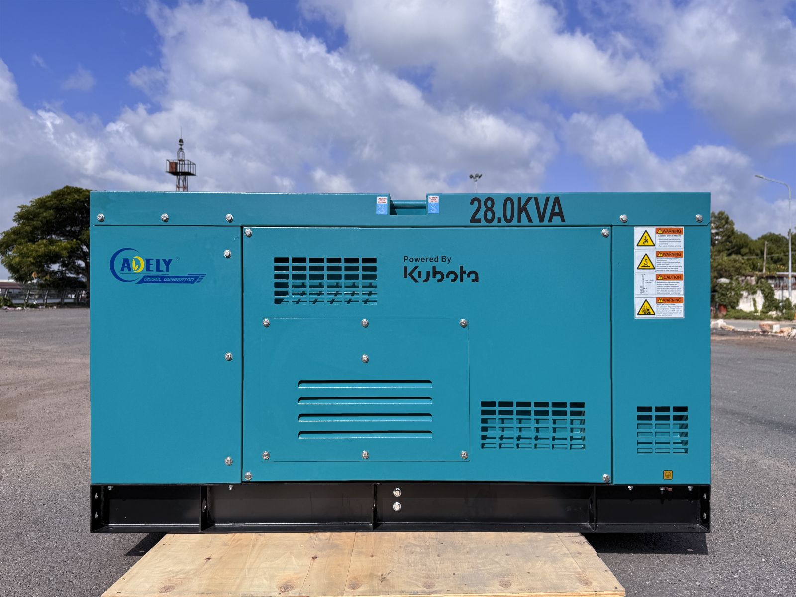 Máy phát điện 25kVA sử dụng động cơ KUBOTA - Nhập khẩu mới 100% (New 2)